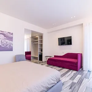 https://fronte-etna.sicilyhotelsitaly.net